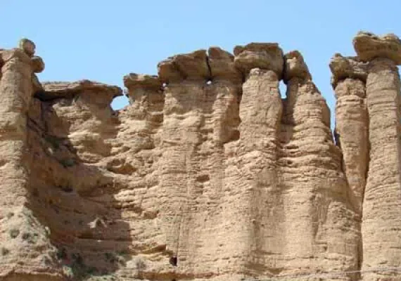 دود کش جن، بازی باد و خاک