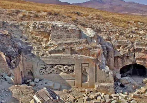 معبد داش کسن، عبادتی از جنس اژدها