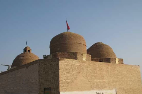 امامزاده زید و رحمان (ع) یا سه گنبدان، ترکیب زیبای سه دوره تاریخی