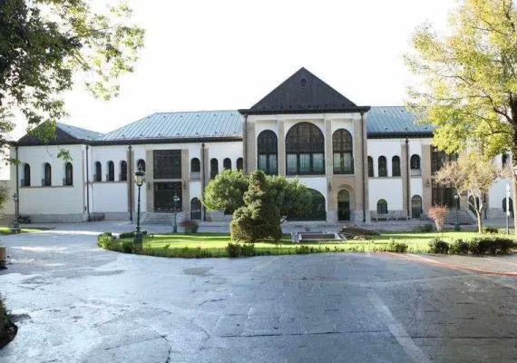 کاخ صاحبقرانیه، یادگاری قاجاری نیاوران