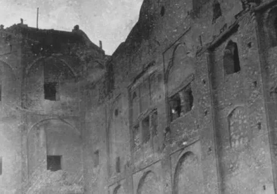 برجی از قلعه خورموج