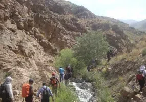 آبشار برگ جهان