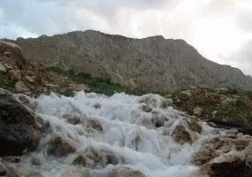 آبشار گل آخور ورزقان