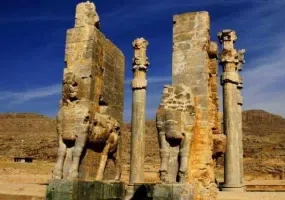 پاسارگاد، آرامگاه کوروش