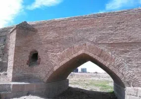 پل پنج چشمه( بش گوزلی کورپی) بناب