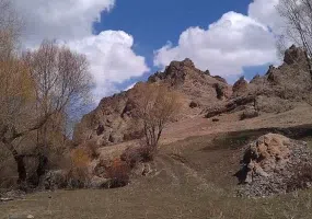 سنگ نبشته رازلیق سراب، یادگاری چند هزار ساله