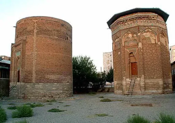 گنبد کبود مراغه