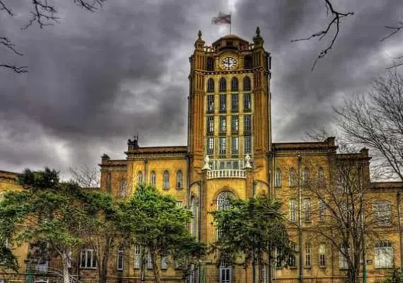 کاخ موزه شهرداری تبریز، کاخی در شهر نخستین ها