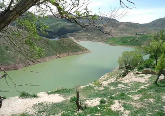 تفرجگاه ماهار زنوز، بهشتی خمارآلود