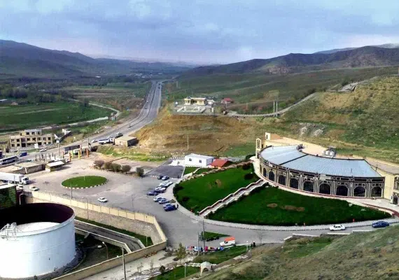 مجتمع آبگرم بستان آباد، چشمه ای در دل کوه سهند