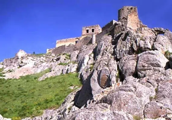 قلعه بابک، قلعه ای افسانه ای در بهشت ارسباران