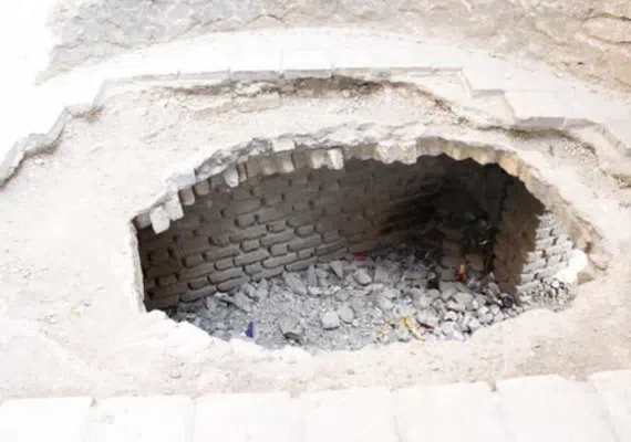 برج نقاره خانه، برجی با هویت نامشخصی