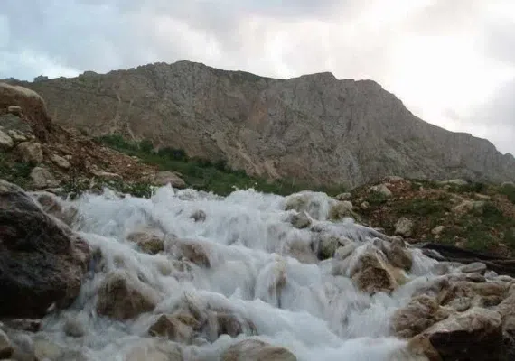 آبشار گل آخور ورزقان