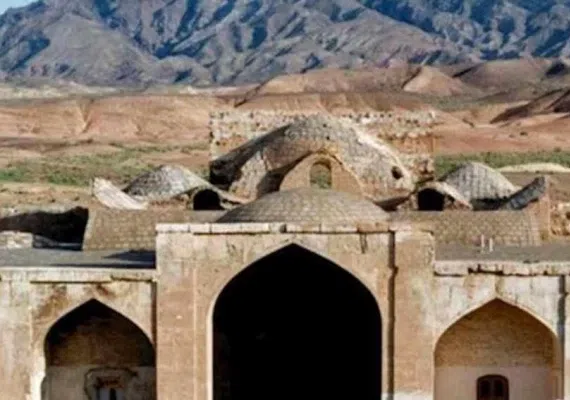 قلعه بی مانند خشت خام ایرج