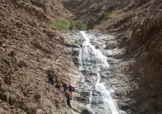 آبشار برگ جهان