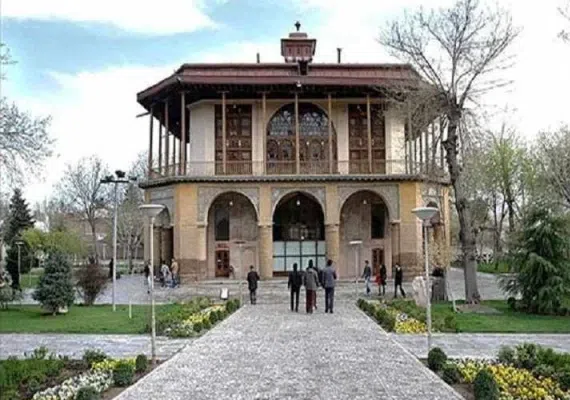 کاخ عشرت آباد، کاخی که سرنوشت خوبی نداشت!!!!