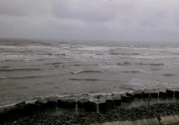 دهکده ساحلی بندر انزلی