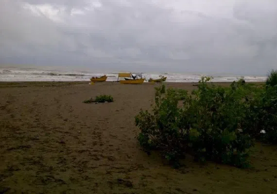 دهکده ساحلی بندر انزلی