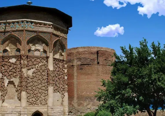 گنبد کبود مراغه