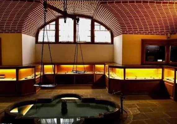 موزه سنجش، خانه تاریخی سلماسی