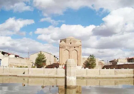 گنبد سرخ مراغه