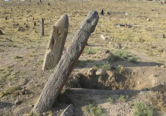 قبرستان تاریخی پینه شلوار، گورستان شادباد مشایخ