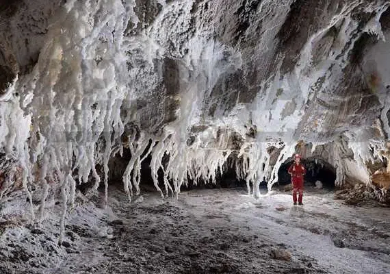 غار نمکدان، از طولانی ترین غارهای نمکی جهان