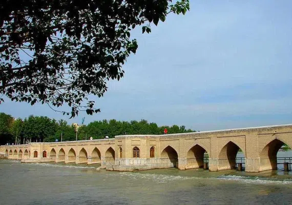 پل چوبی اصفهان، گذرگاهی سلطنتی از عهد صفوی