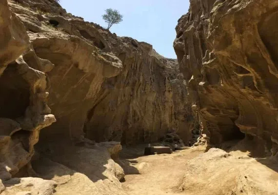 تنگه چاهکوه