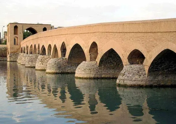 پل شهرستان، قدیمی ترین پل زاینده رود