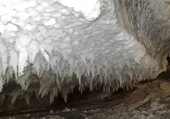 غار نمکدان، از طولانی ترین غارهای نمکی جهان