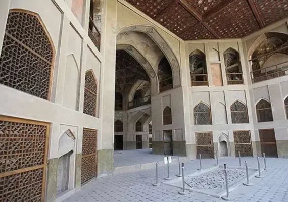 کاخ هشت بهشت اصفهان