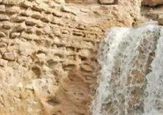 سد پی پشت قشم