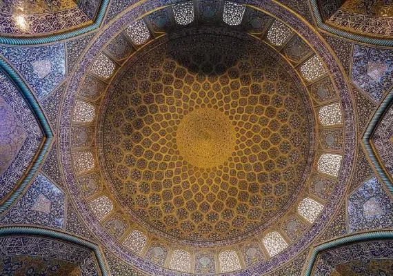 مسجد شیخ لطف الله اصفهان