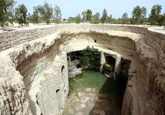 نیایشگاه ناهید قشم