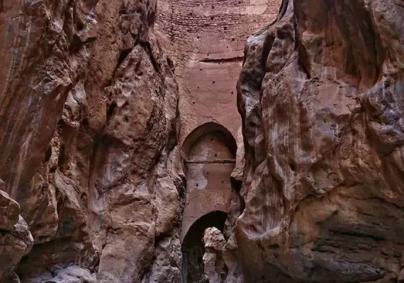 طاق شاه عباسی طبس