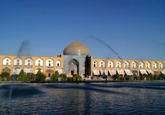 مسجد شیخ لطف الله اصفهان