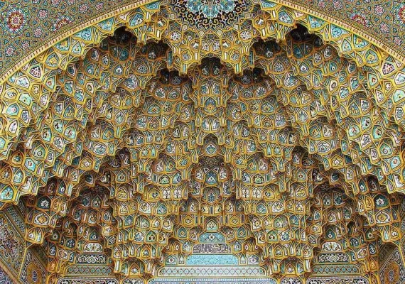 مسجد امام اصفهان، شاهکار آبی رنگ صفوی