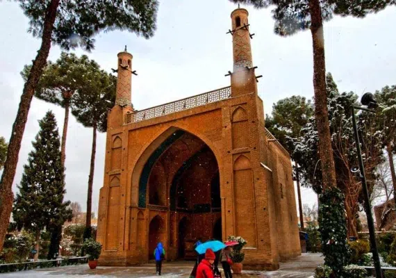 منارجنبان اصفهان