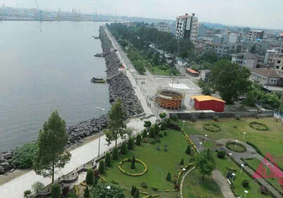 بلوار بندر انزلی
