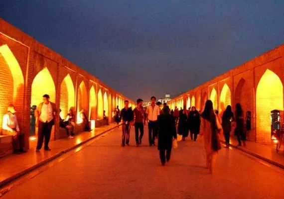 سی و سه پل اصفهان