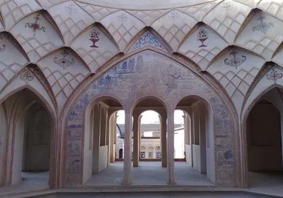 خانه طباطبایی های کاشان، عروس خانه های ایران