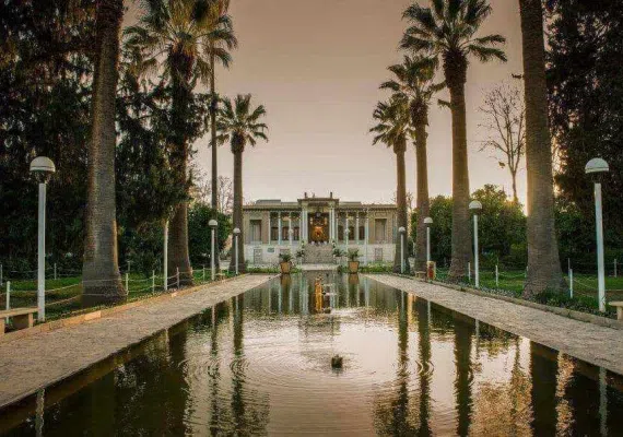 باغ و موزه نظامی عفیف آباد