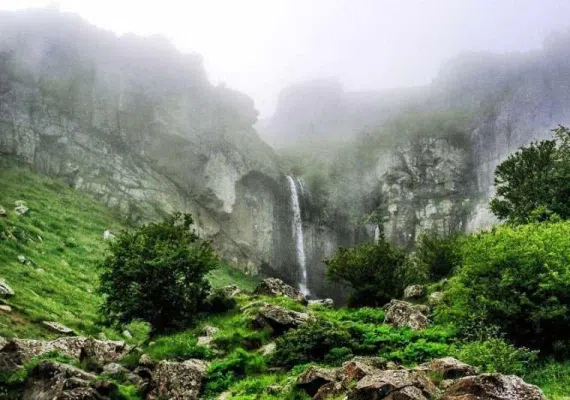 آبشار ورزان کجاست