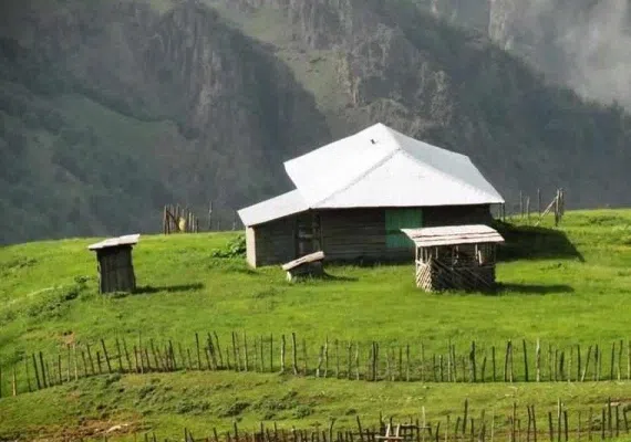 آبشار ورزان کجاست