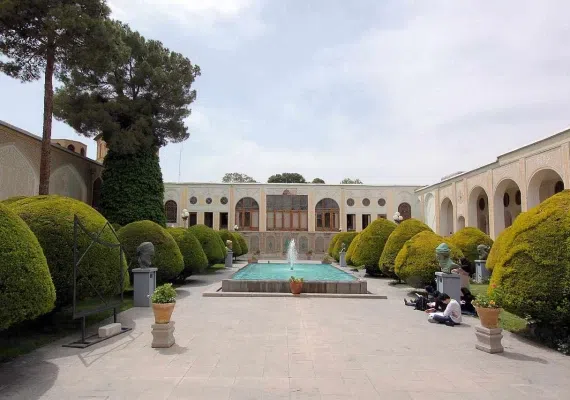 موزه هنرهای معاصر اصفهان