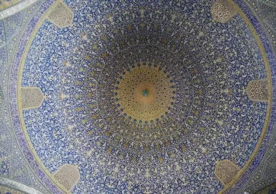 مسجد امام اصفهان، شاهکار آبی رنگ صفوی