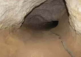 غار خاگینه نماد زیبایی در دل کوه