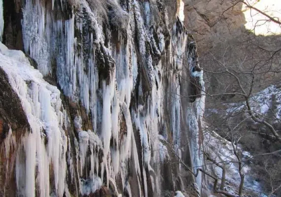 آبشار مارگون سپیدان