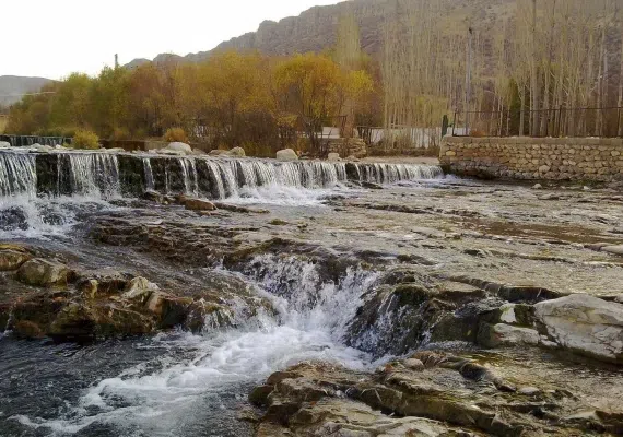 تنگ تیزاب کجاست